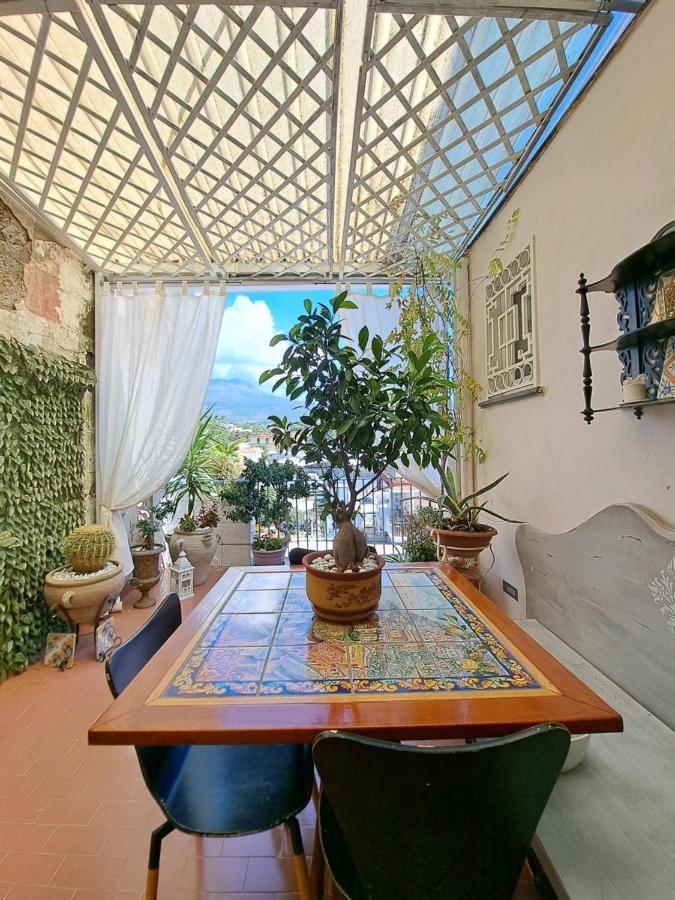 La Dependance 698 Apartment Torre del Greco Luaran gambar