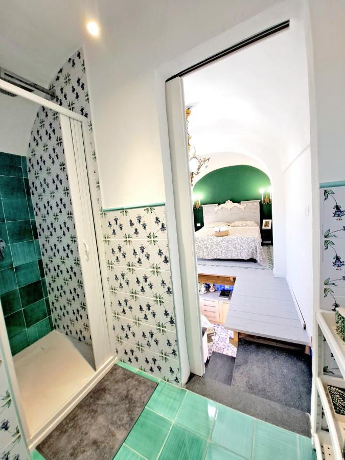 La Dependance 698 Apartment Torre del Greco Luaran gambar