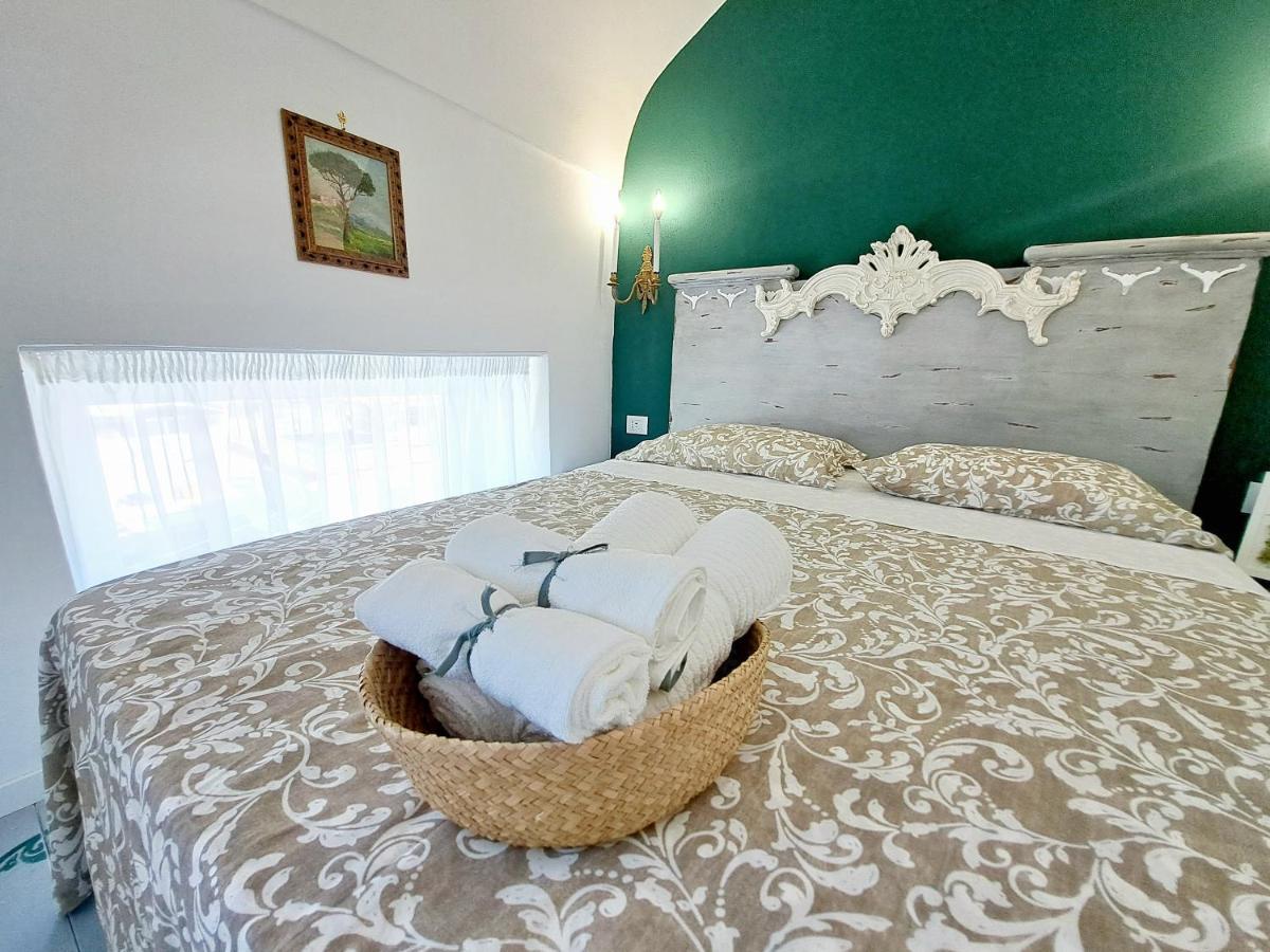 La Dependance 698 Apartment Torre del Greco Luaran gambar